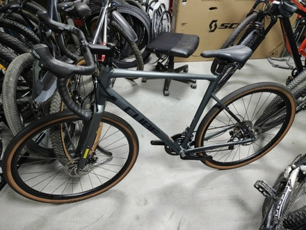 🚴‍♂️ Cube Nuroad PRO — ваш универсальный спутник для города, гравия и дальних дорог. Состояние нового велосипеда.