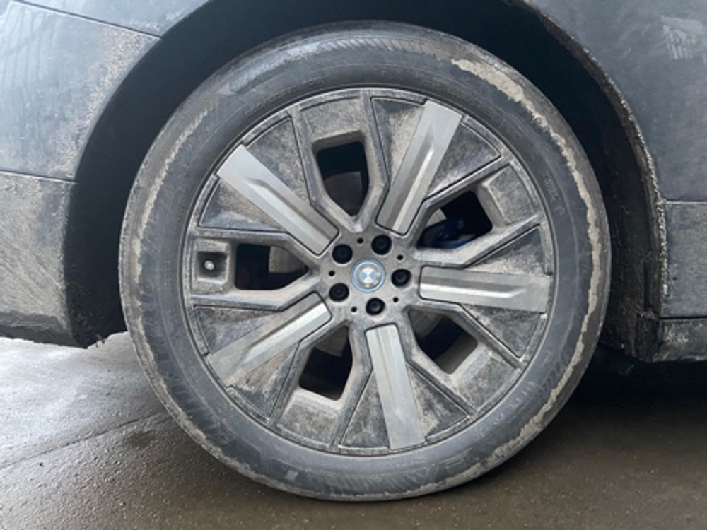 BMW iX xDrive40