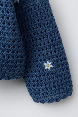 ZARA ВЯЗАНЫЙ КАРДИГАН С ВЫШИВКОЙ В ВИДЕ ЦВЕТОВ, СИНИЙ