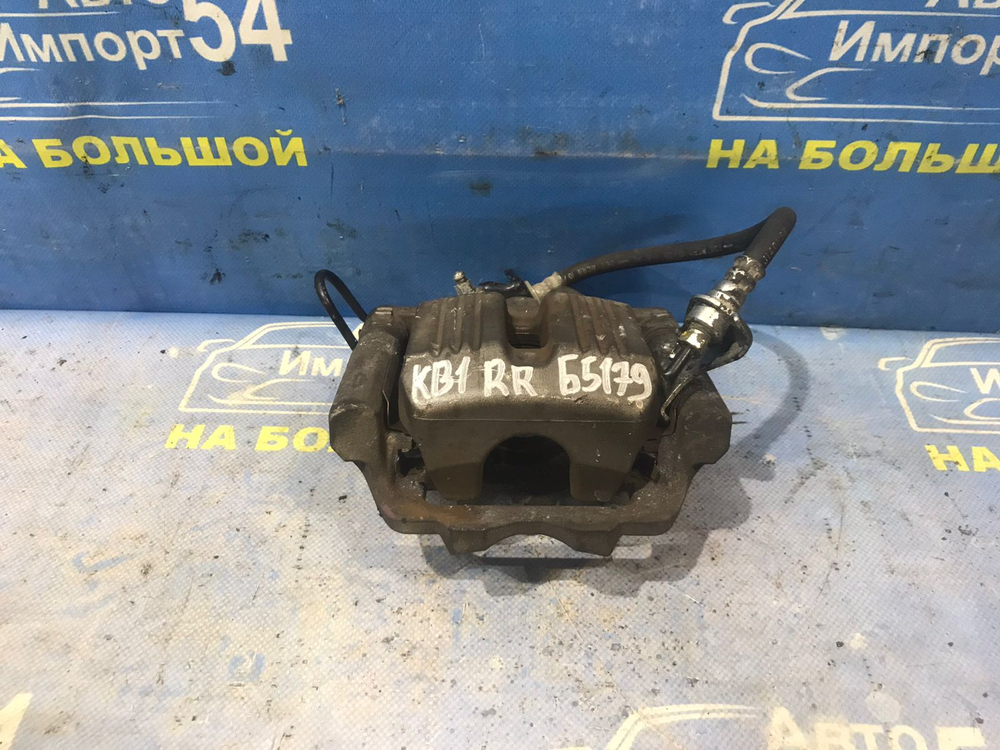 Суппорт тормозной задний правый Honda LEGEND 2004-2008