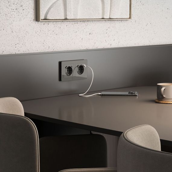 Розетка с заземлением, шторками и USB тип A+C Werkel графит акрил W1171744 4690389197536