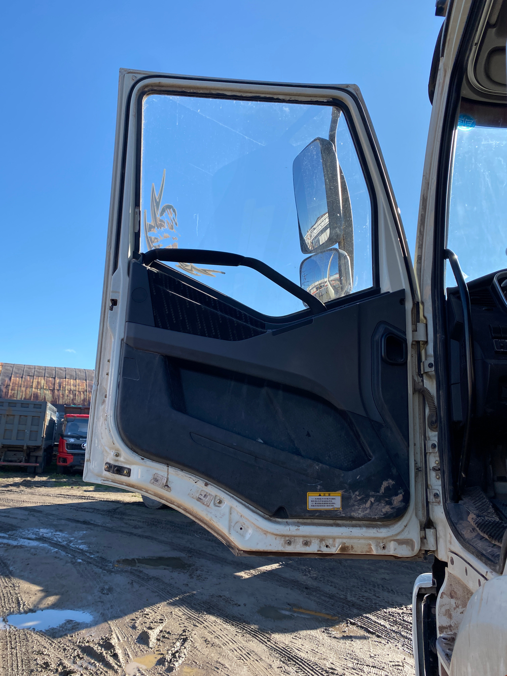 FAW J6 8x4 Самосвал СА3310Р66K24T4E5 (Дизельный, 11,1 л, 420 л.с., МТ)