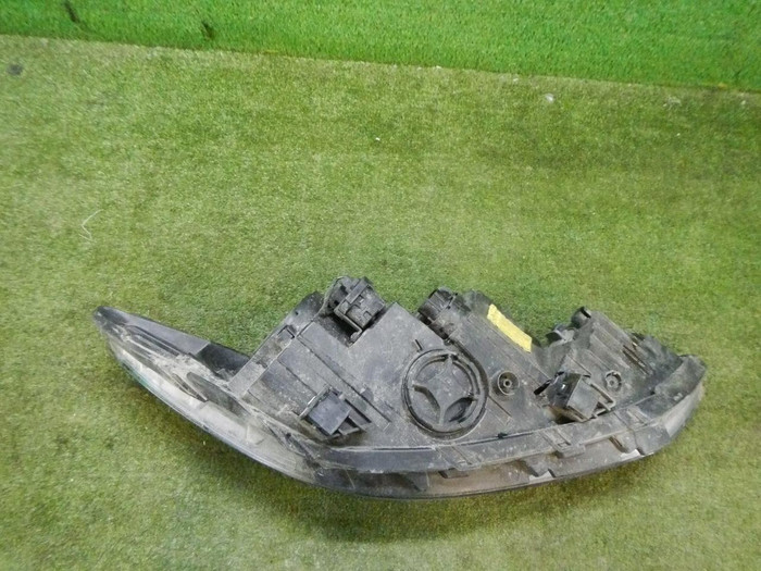 Битая Фара левая Hyundai Elantra 6 AD (2015-2019) ксенон