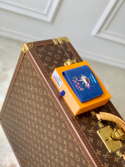 Louis Vuitton Slender