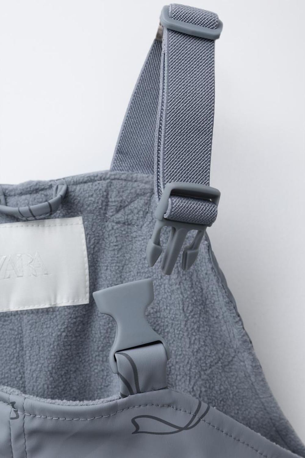 ZARA ПРОРЕЗИНЕННЫЙ КОМБИНЕЗОН С ПРИНТОМ WATER RESISTANT, ВЫЦВЕТШИЙ СИНИЙ