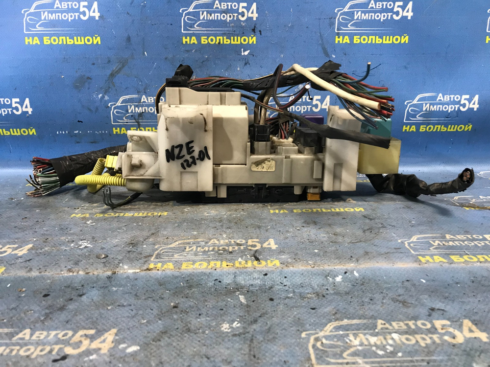 Блок предохранителей салонный TOYOTA WILL VS 2002