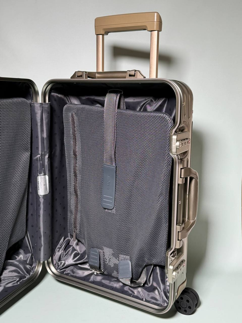Чемодан Rimowa