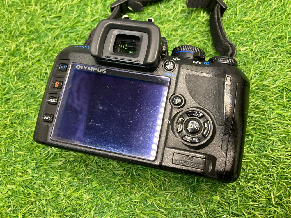 Olympus E-450 Kit 14-42mm 3.5-5.6