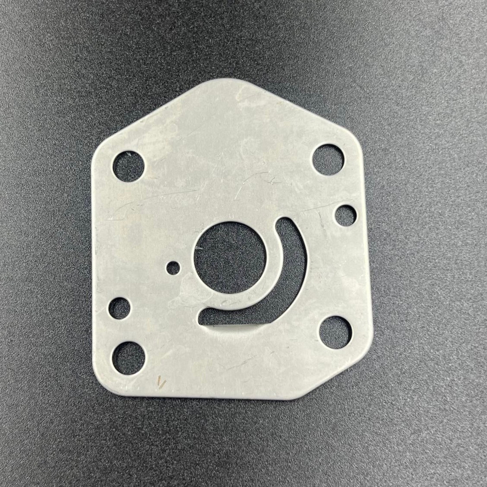 Пластина помпы охлаждения Suzuki DF 8-20(A) (17471-99J00) (Premarine)