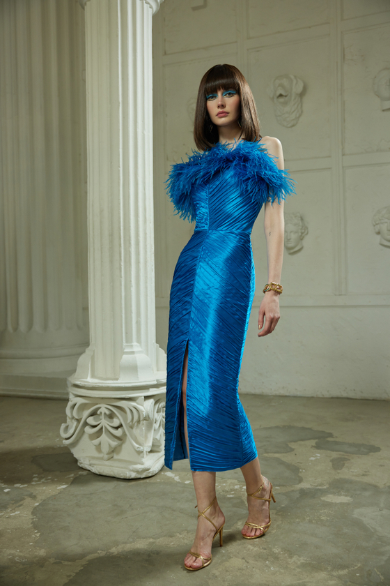 Платье миди драпированное с бахромой