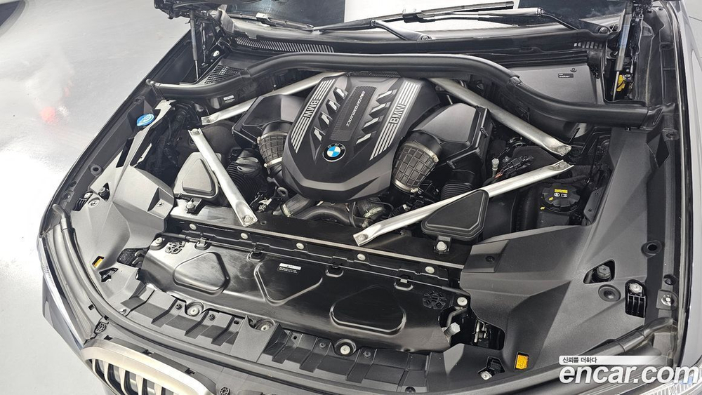 BMW X7 (G07) M50i 6-и местный (05.2021)