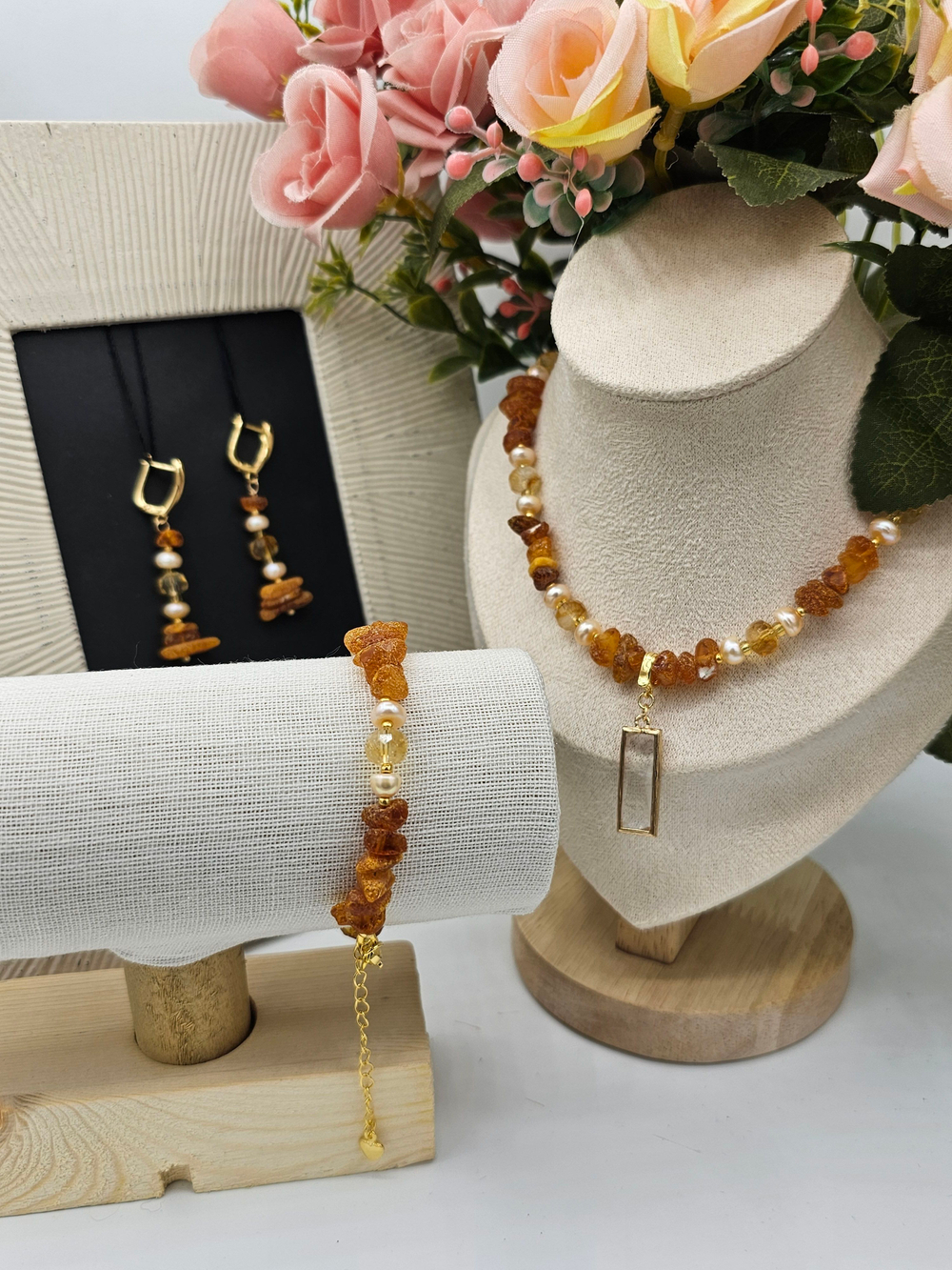 Комплект украшений авторский из Янтаря "Два солнца".