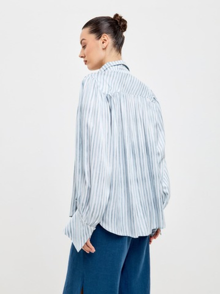 Блуза вискозная в голубую полоску
