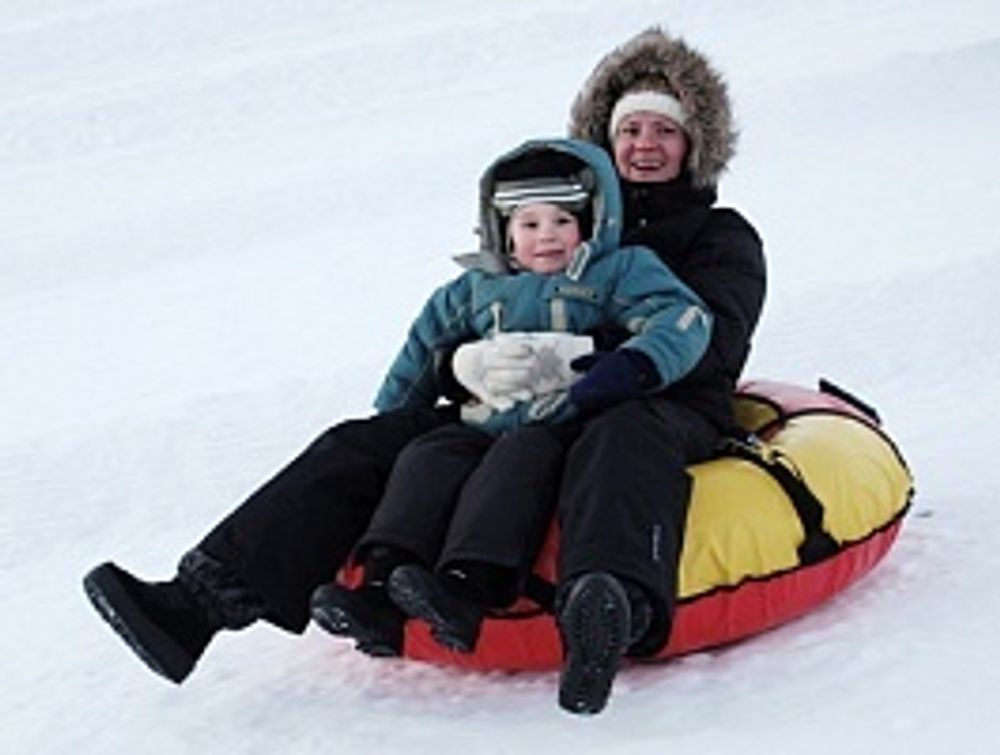 Санки-ватрушки. Новое слово в зимних забавах.