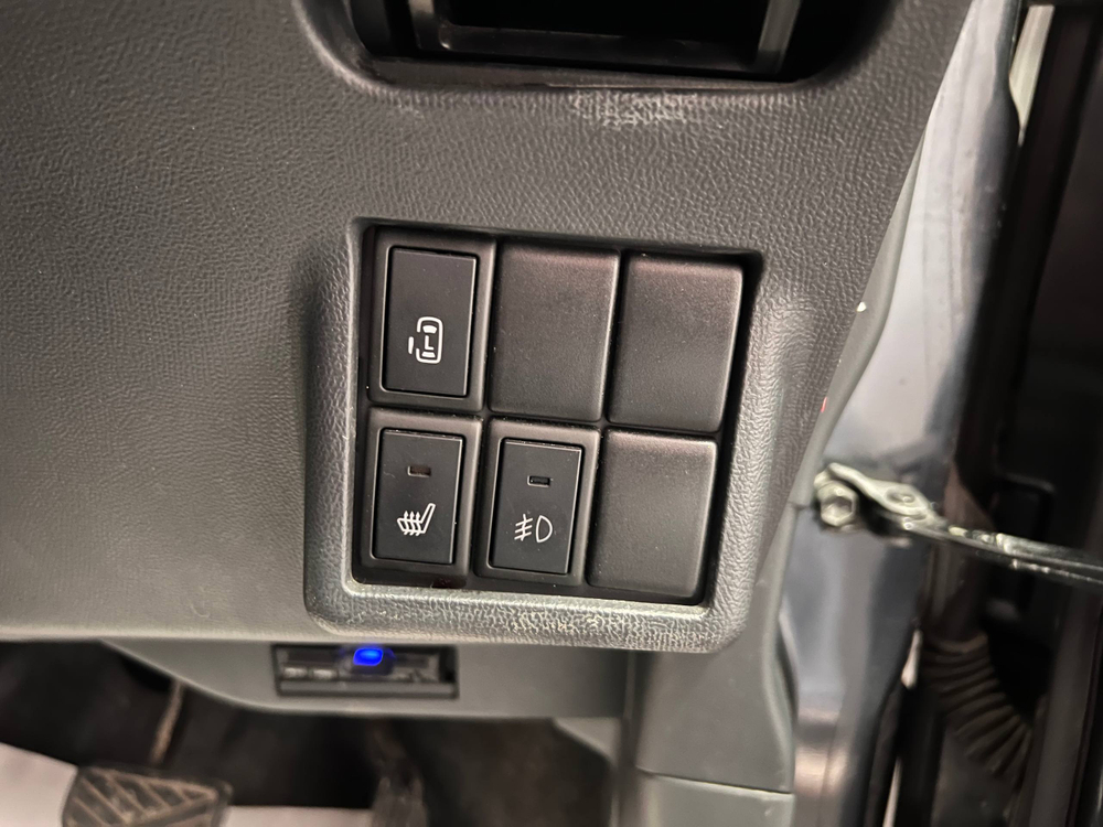 Nissan Roox, 2012 год