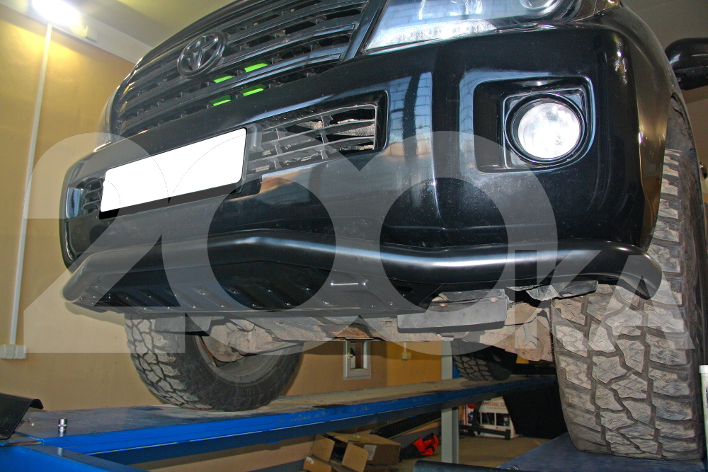 Бампер передний силовой/защита штатного бампера РИФ Toyota Land Cruiser 200 2007-2015 c защитой радиатора