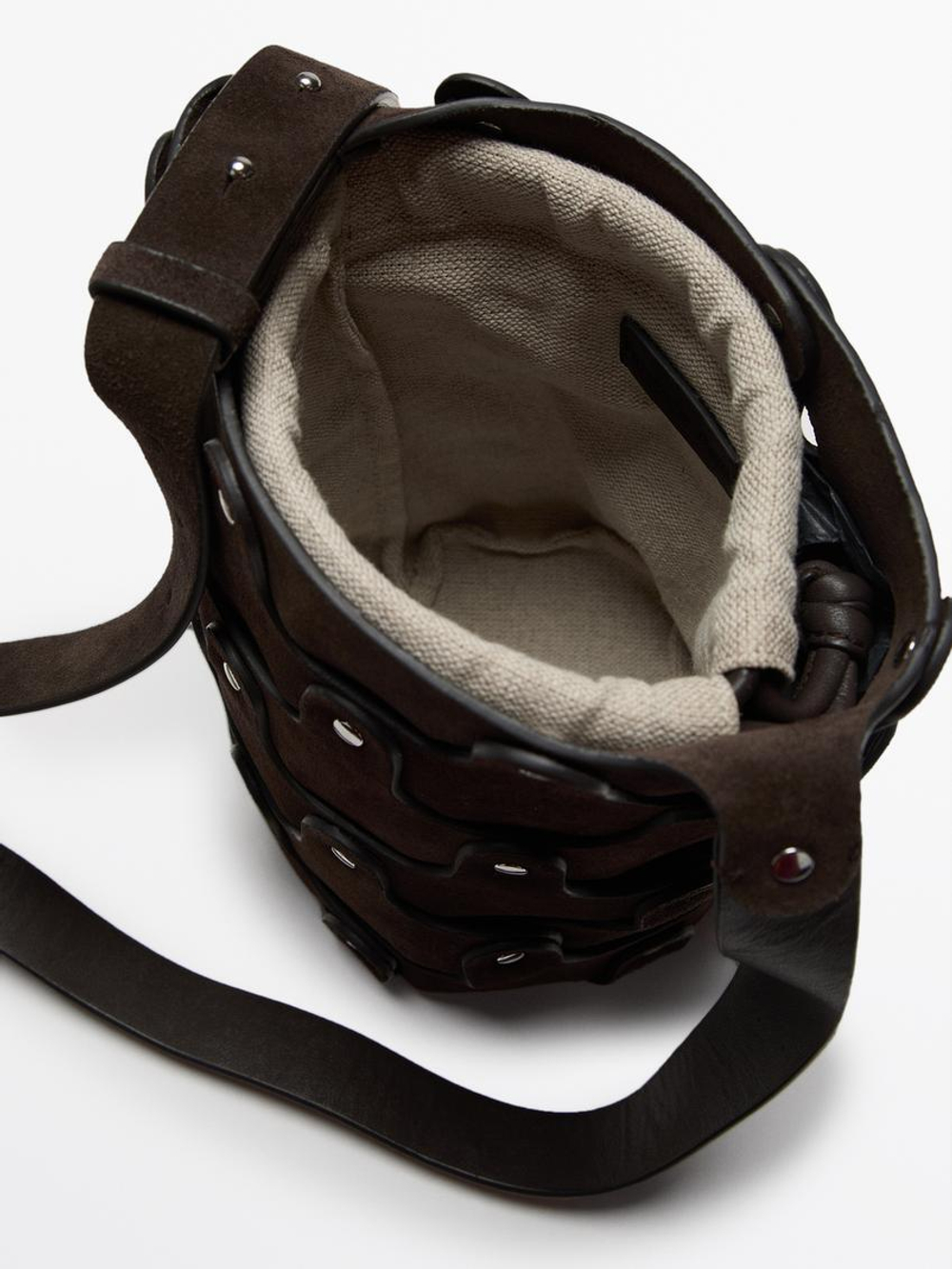 Massimo Dutti Сумка-мешок из замши с заклепками, коричневый