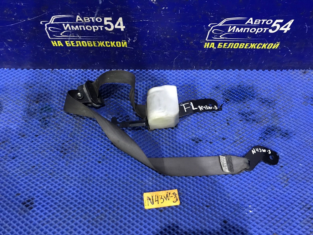 Ремень безопасности передний левый MITSUBISHI CHARIOT 1994