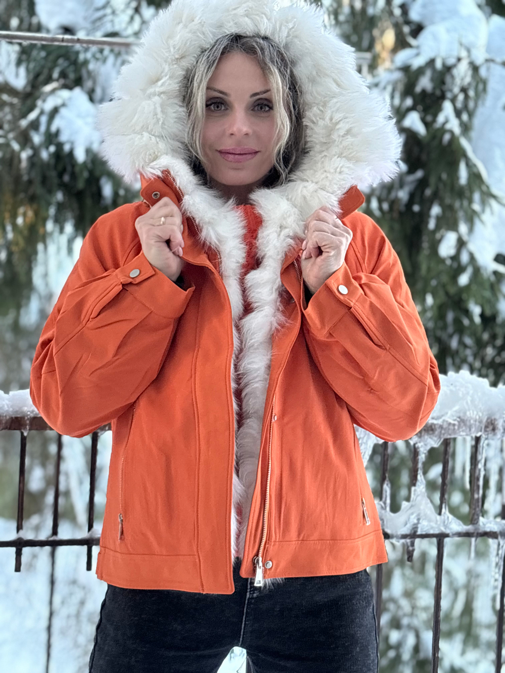 Куртка / натуральный мех песец / стежка натуральный кролик