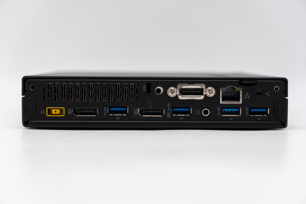 Мини ПК Lenovo ThinkCentre M700 ( i3-6300T )