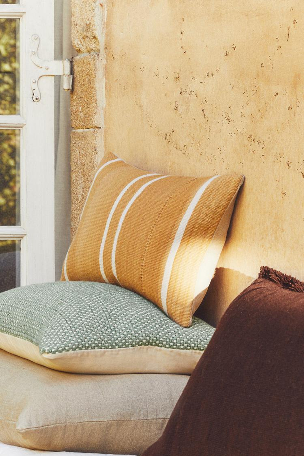 ZARA HOME ЧЕХОЛ ДЛЯ ДЕКОРАТИВНОЙ ПОДУШКИ С ТИСНЕНИЕМ ИЗ ШЕРСТИ В ПОЛОСКУ, СВЕТЛО-КОРИЧНЕВЫЙ