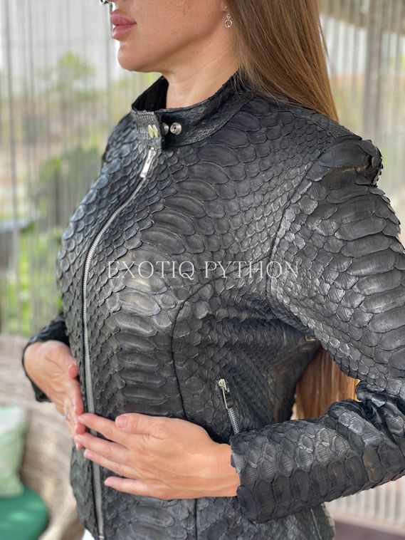 Женская куртка из кожи питона Dragon JT-112