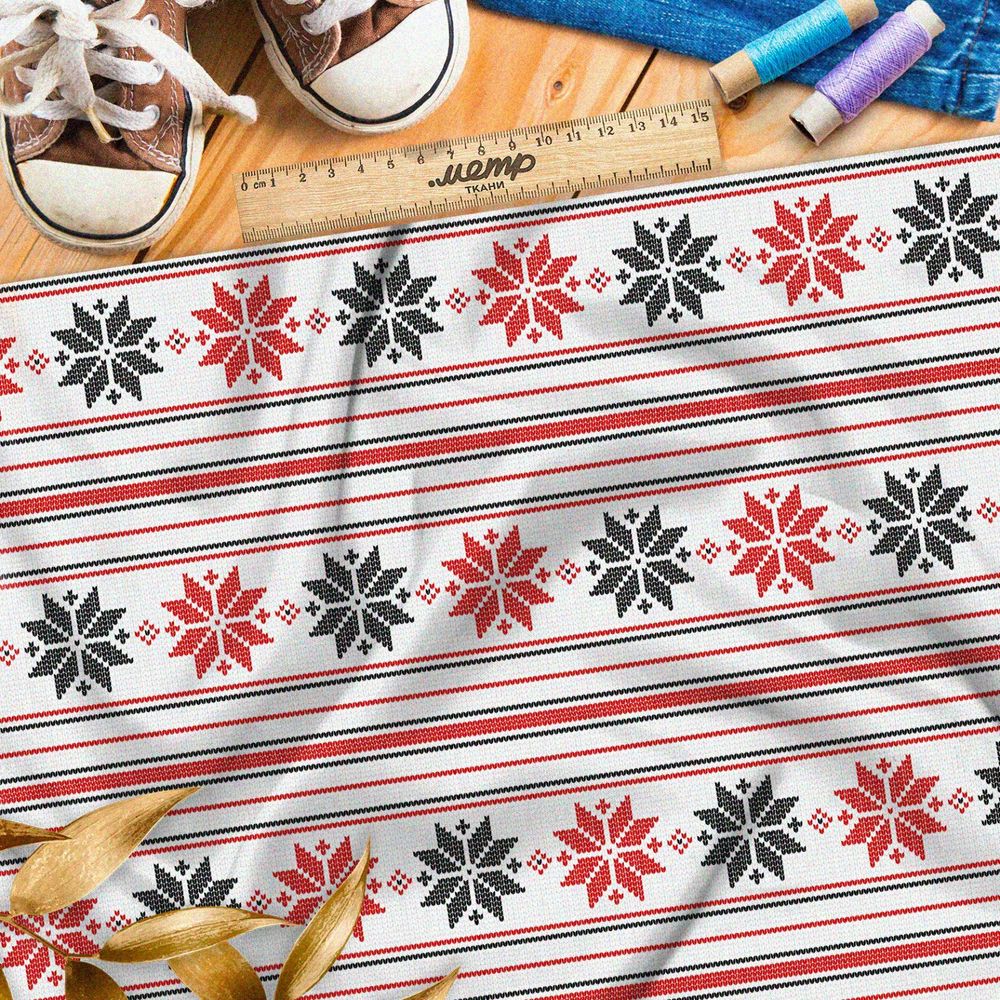 Ткань лён полосатый узор на славянской рубахе с вышивкой