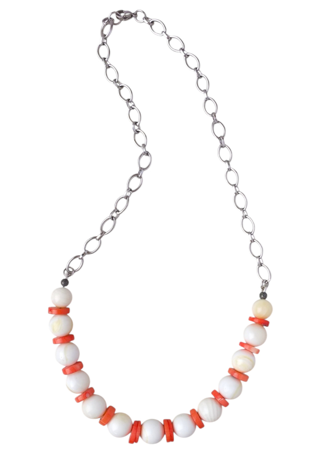 Колье Фламинго из коралла и перламутра