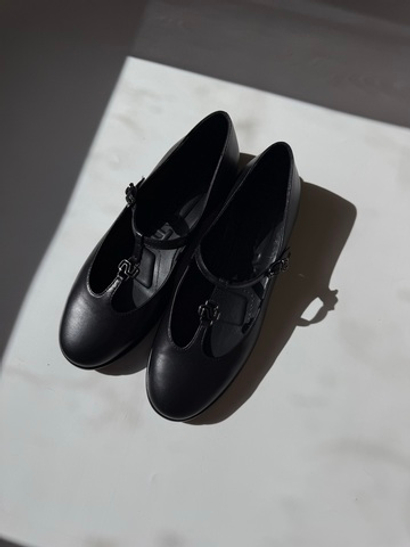 Балетки из натуральной кожи в стиле Мери Джейн