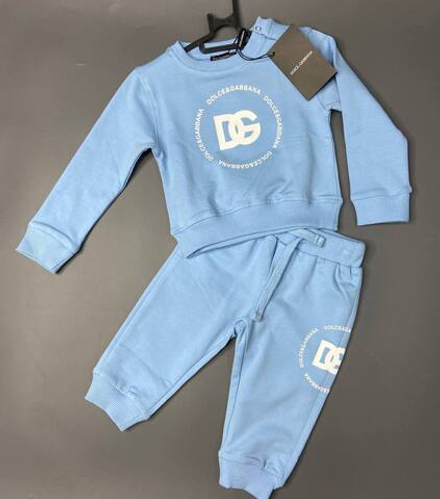 Костюм Dolce&Gabbana