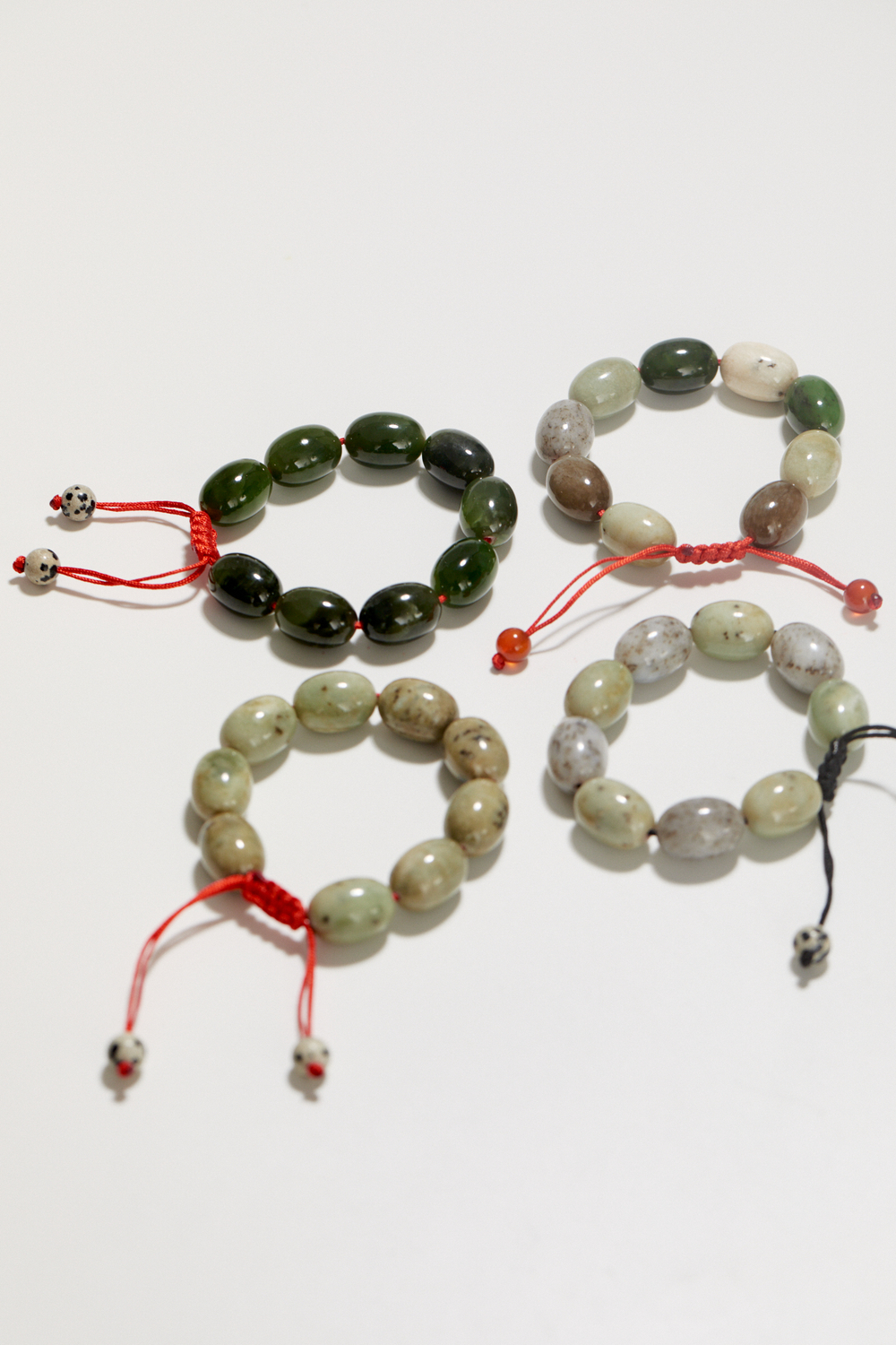 Браслет из нефрита SOURCE