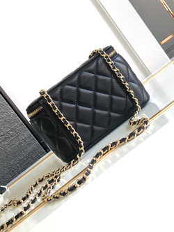 Chanel Vanity with Chain 17 cm