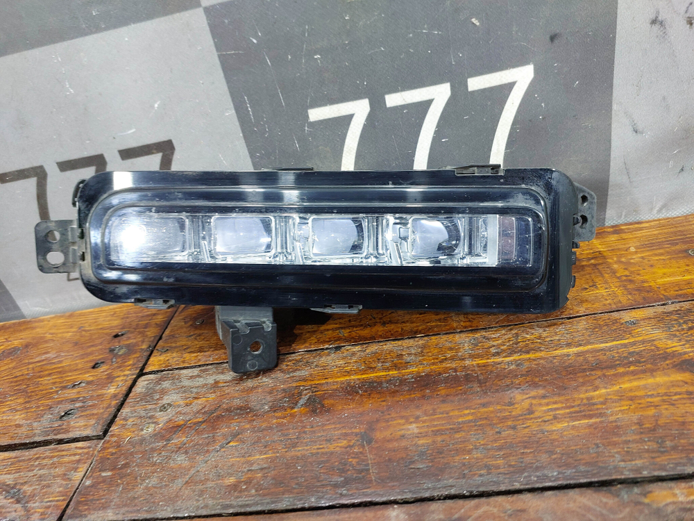 ПТФ передняя правая LED Tank 500 21-нв Б/У Оригинал 4116200XKV3AA