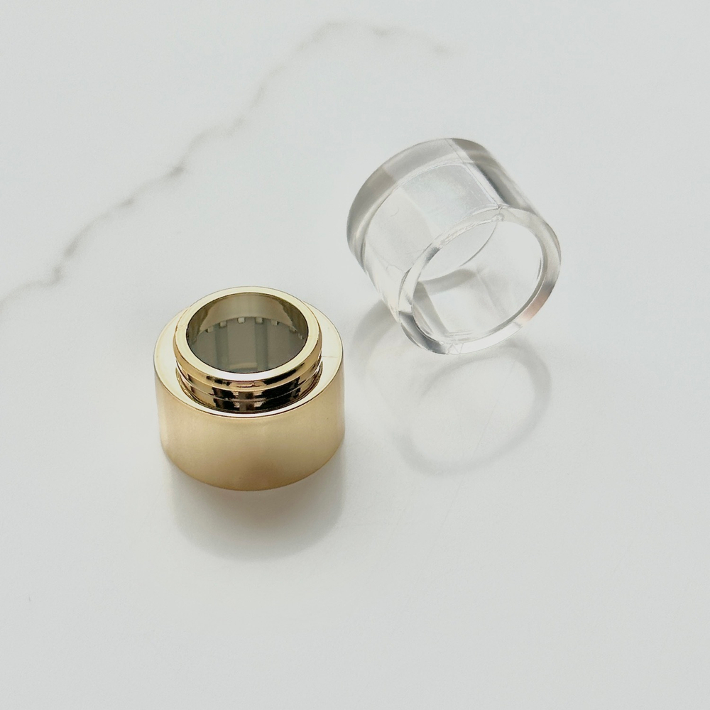 Колпачок сурлиновый SMALL с пластиковым золотым кольцом LULU