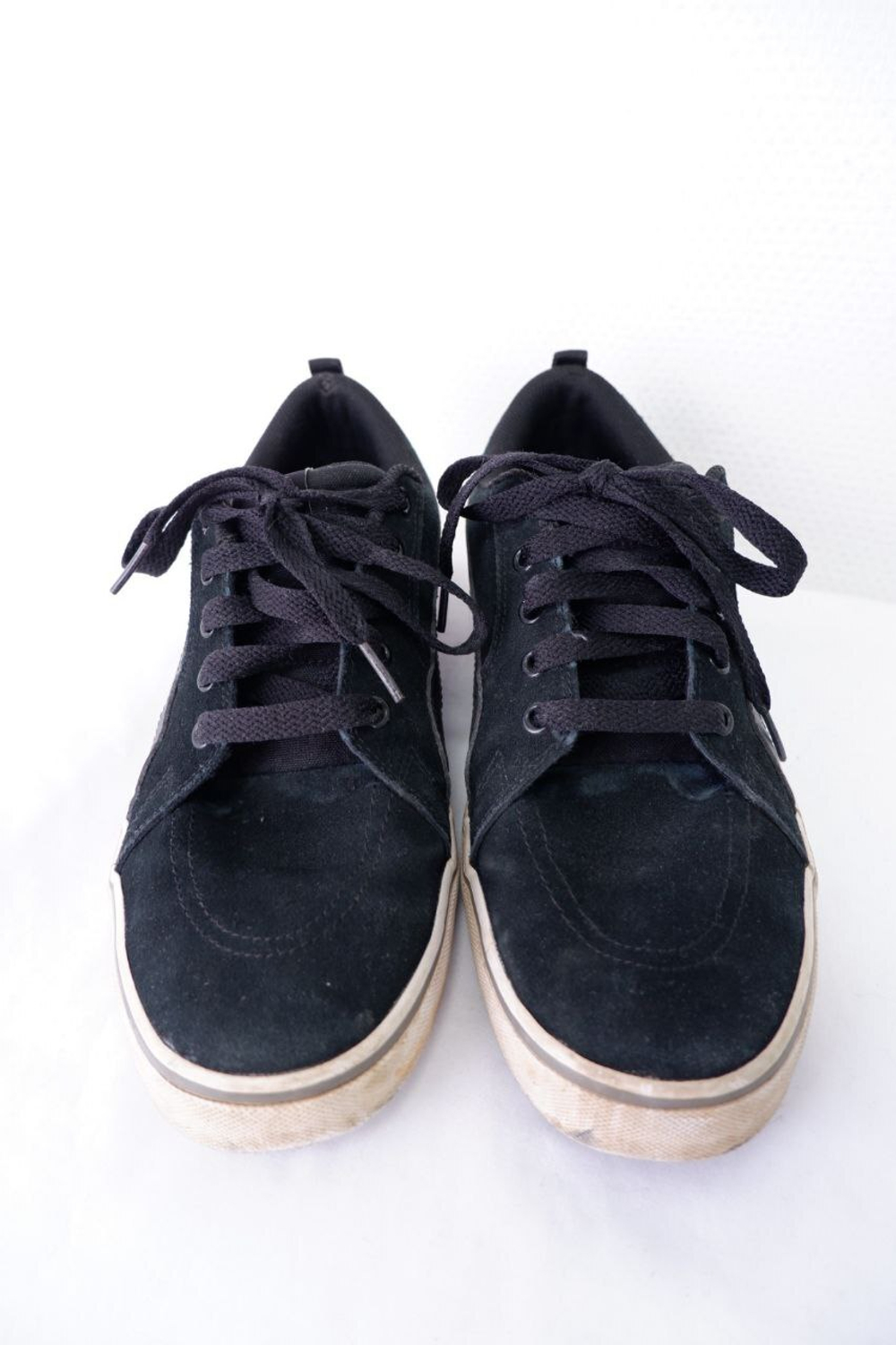 Кроссовки базовые 44 размер