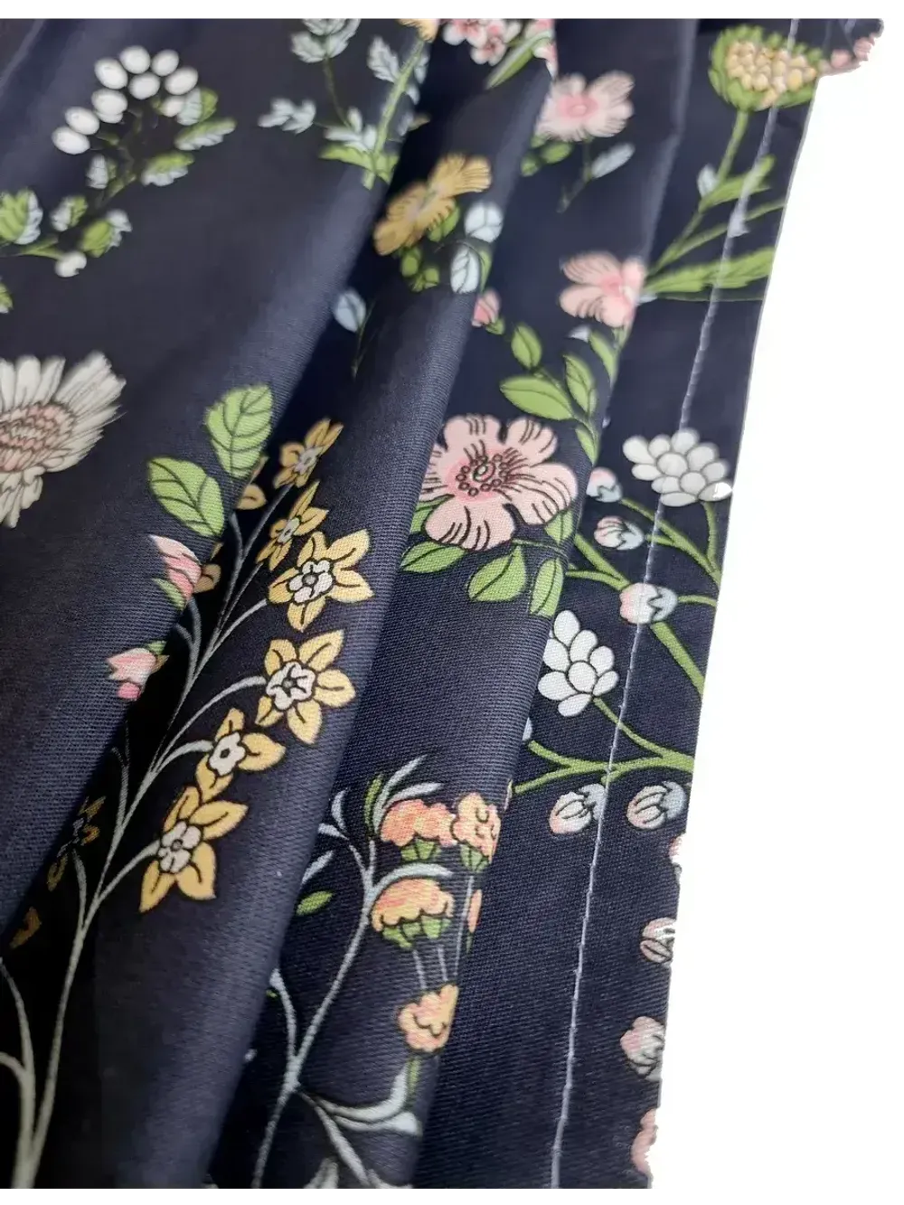 Постельное белье "Botany" семейное   наволочки 50х70 2шт Простынь на резинке 160х200 см  Пододеяльник 145х215 см(2шт)  Сказка сатин