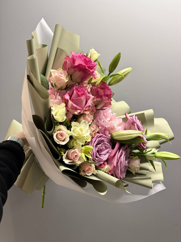 Ароматный букет с лилиями "Для любимой" Ароматный букет с лилиями "Для любимой"