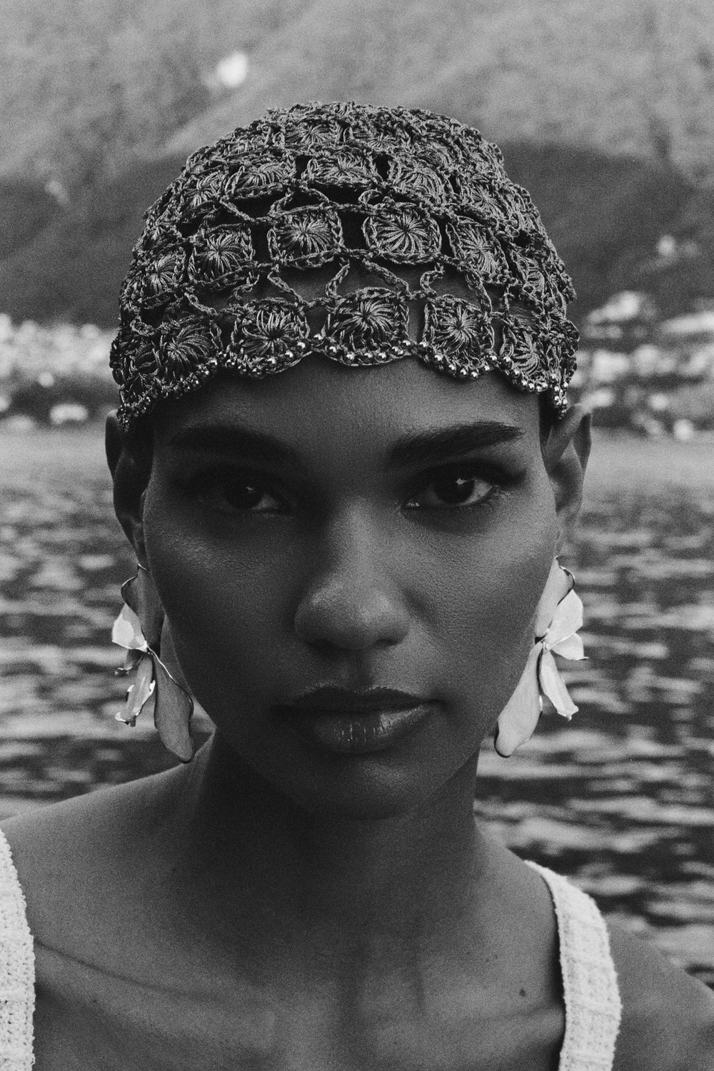 ZARA ЭМАЛИРОВАННЫЕ СЕРЬГИ-ВЕЕРА, ЗОЛОТИСТЫЙ