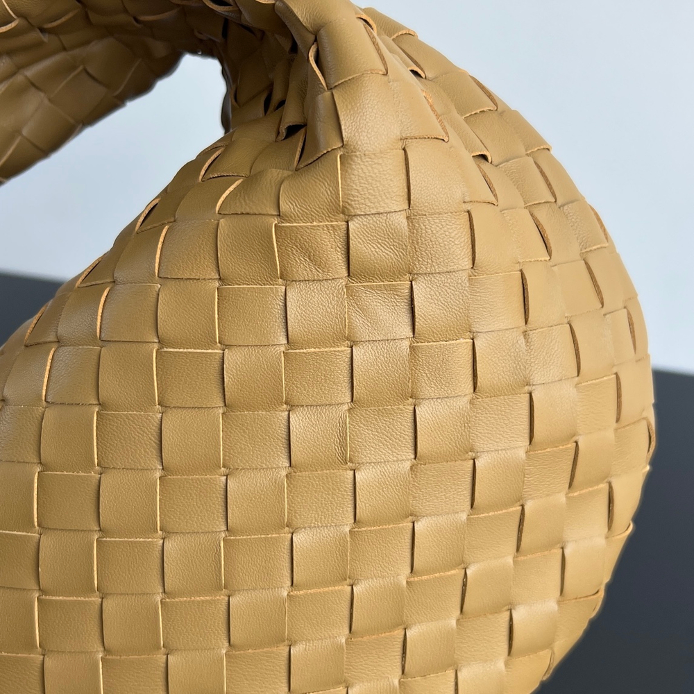 Bottega Veneta Teen Jodie 36 cm