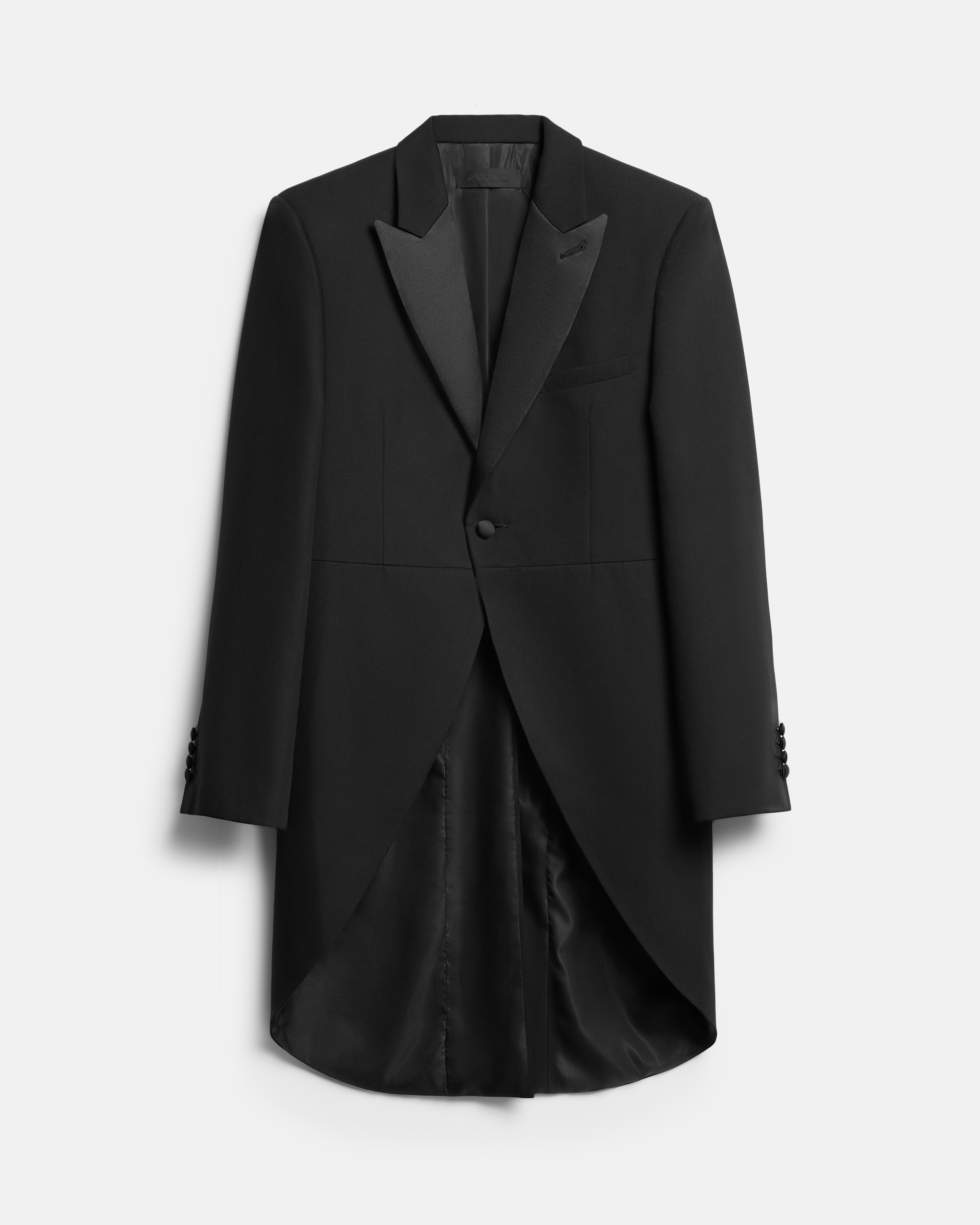 ПИДЖАК-ФРАК С АТЛАСНЫМИ ЛАЦКАНАМИ