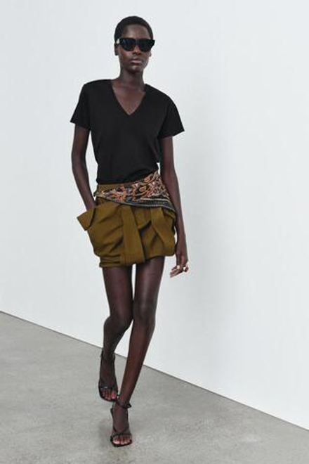 ZARA ФУТБОЛКА INTERLOCK С V-ОБРАЗНЫМ ВЫРЕЗОМ, ЧЕРНЫЙ