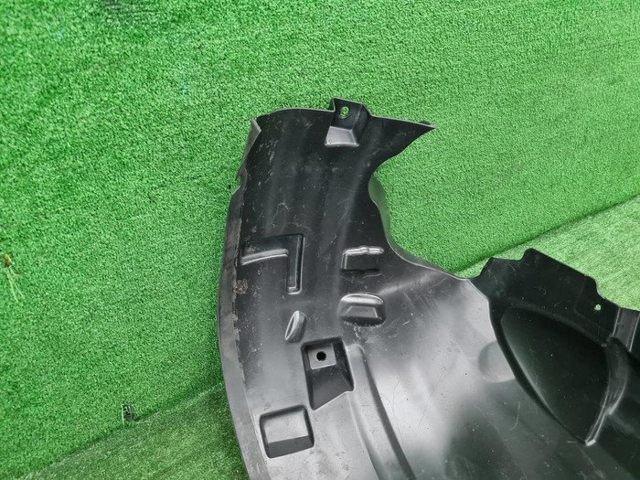 Подкрылок передний правый Mercedes GLE C292 15-19