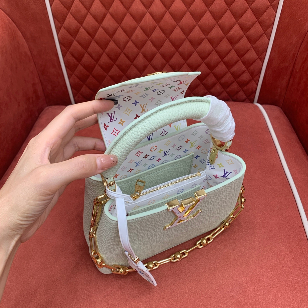 Louis Vuitton Capucines Mini