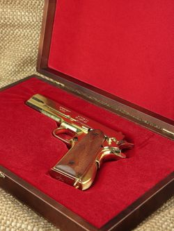 Denix Пистолет авт. "Кольт-45" наградной, в подарочном футляре