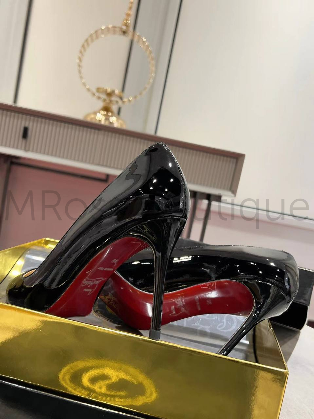 Черные туфли лодочки Christian Louboutin Kate с красной подошвой