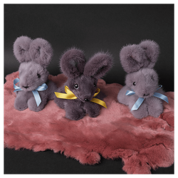 Мягкая игрушка из меха «Зайка Веснуша»