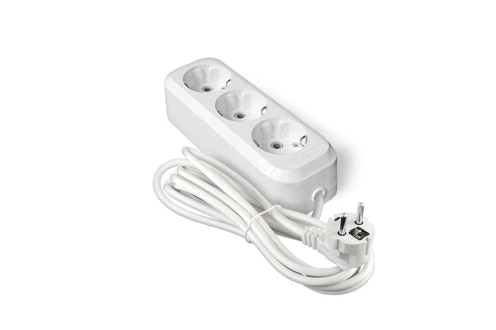 Удлинитель UNIVersal ЛЮКС У10-554 ПВС 3*0,75 3гн.10 м.з/к