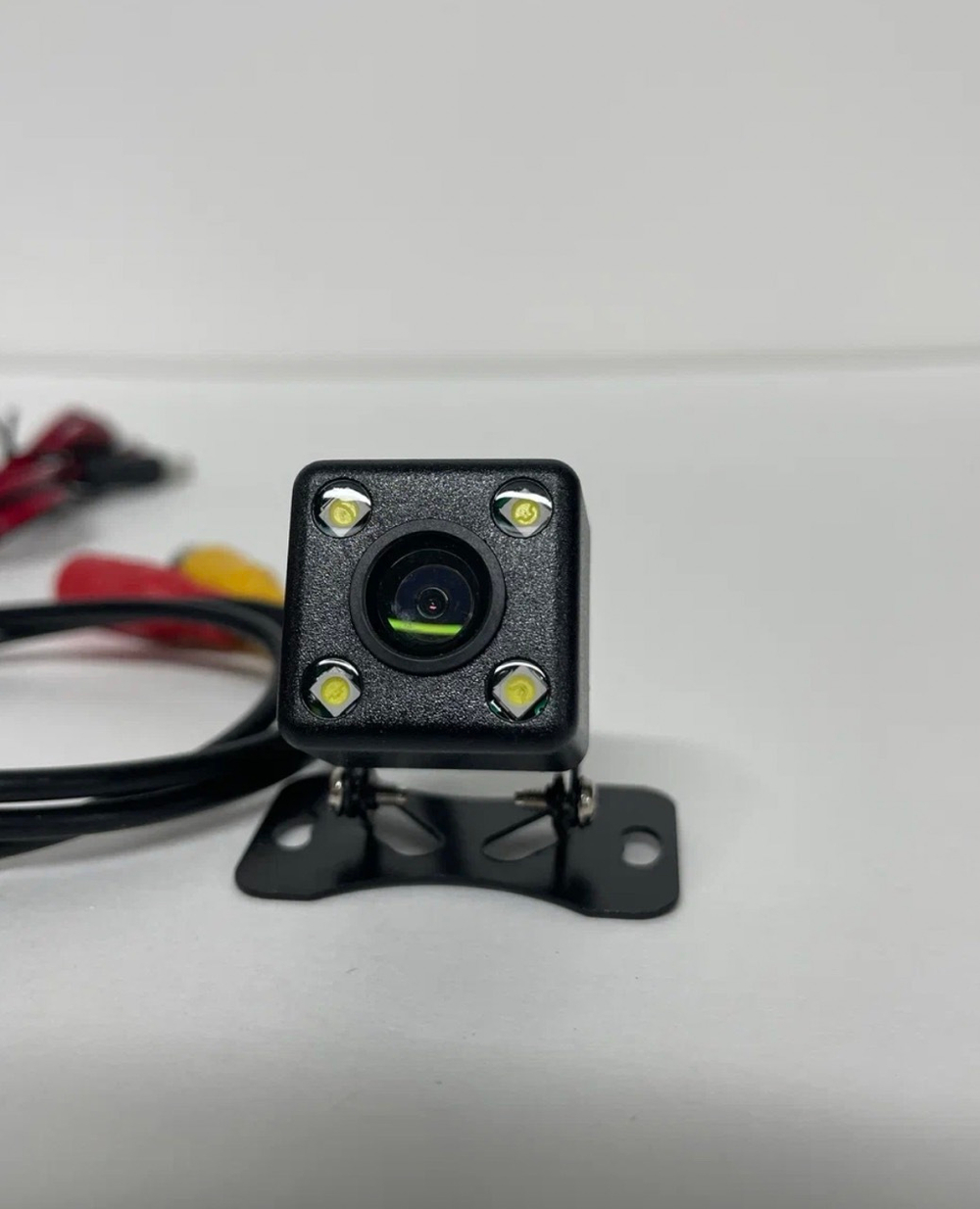 4LED / Камера заднего вида 662-4LED CCD, 12v, 720р, 4 диода, черный, CAM RE, TG (1 шт.)
