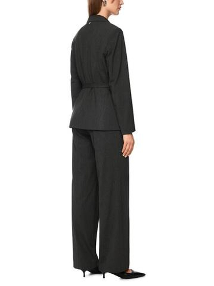 Marc Cain Блейзер приталенного кроя с поясом в тон