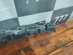 Кронштейн заднего бампера Skoda Octavia 2 (A5) 04-13 Б/У Оригинал 1Z9807385